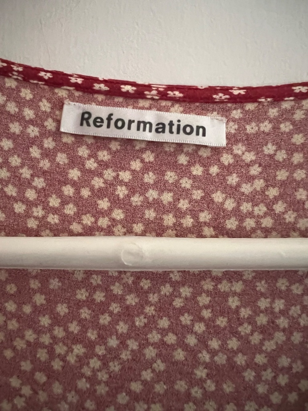 Reformation Red Floral Dess - Picture 3 of 4